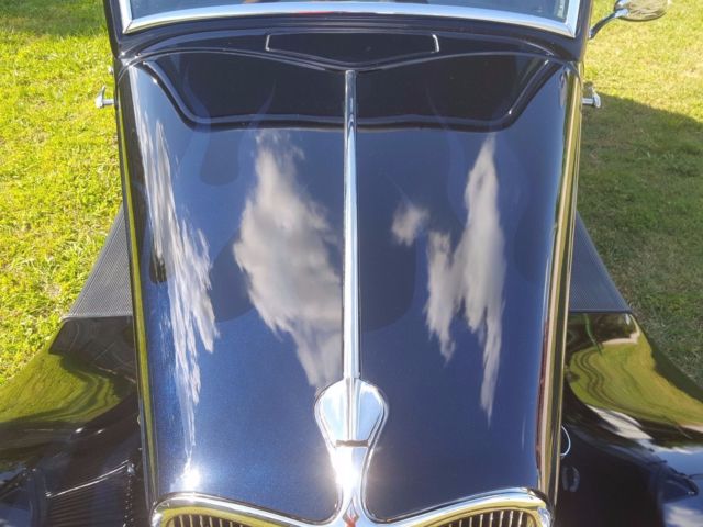 1933 Black Ford coupe Coupe