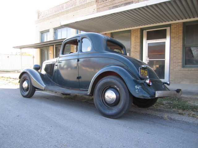 1933 Green Ford Standard 5W Coupe Coupe