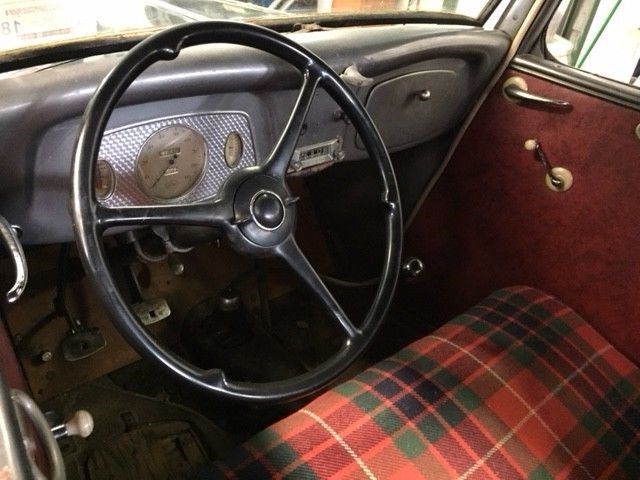 1933 Green Ford Standard 5W Coupe Coupe