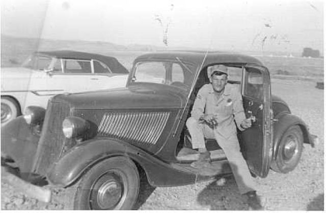 1933 Green Ford Standard 5W Coupe Coupe