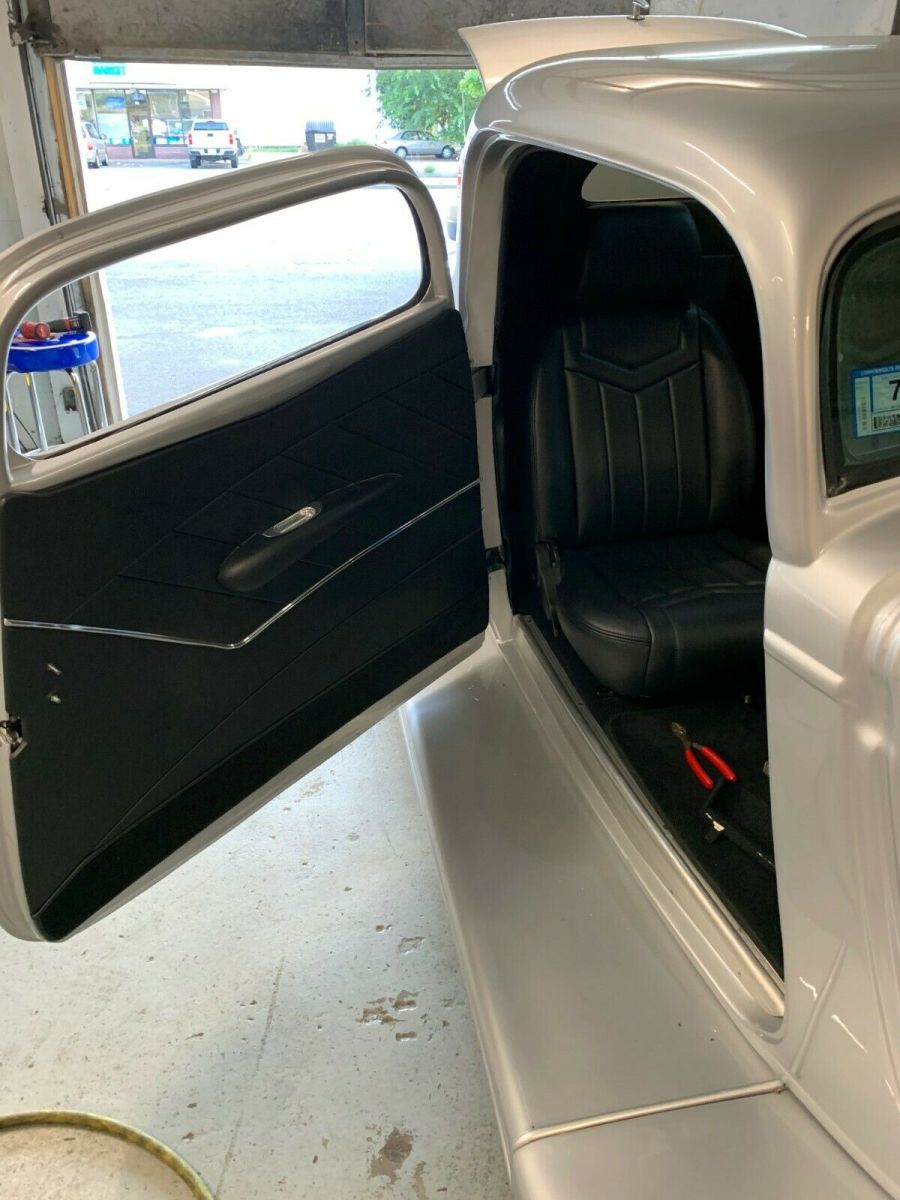 1933 Ford 3 Window Coupe Coupe