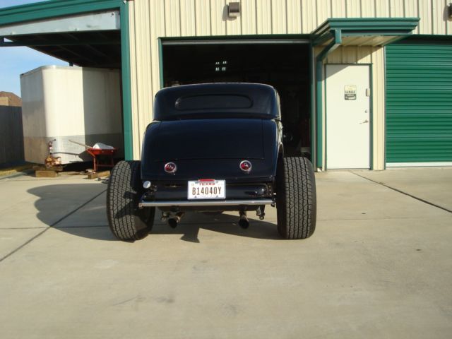 1933 Black Ford Three window coupe Coupe