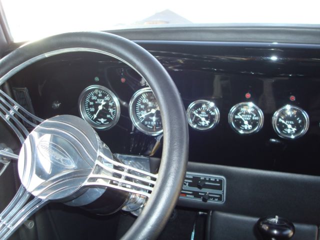 1933 Black Ford Three window coupe Coupe