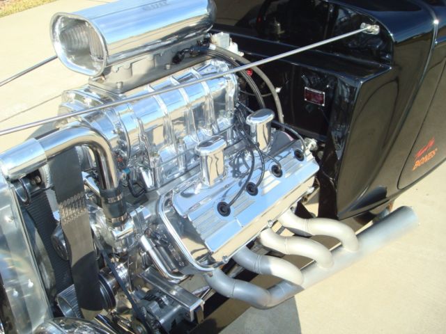 1933 Black Ford Three window coupe Coupe