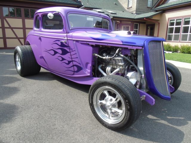 1933 Purple Ford 5 Window Coupe