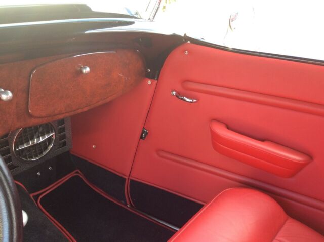 1933 Black Ford Model 40 Convertible