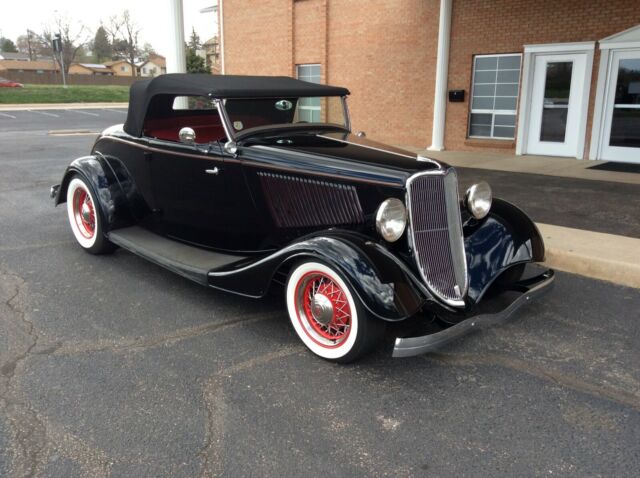 1933 Black Ford Model 40 Convertible