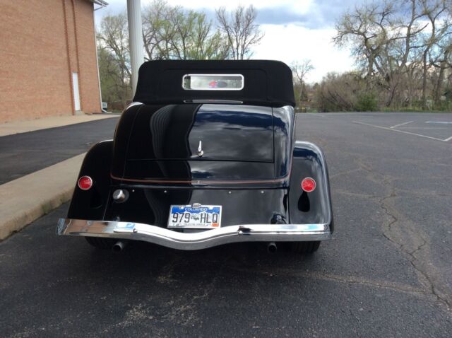 1933 Black Ford Model 40 Convertible