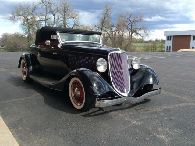 1933 Black Ford Model 40 Convertible