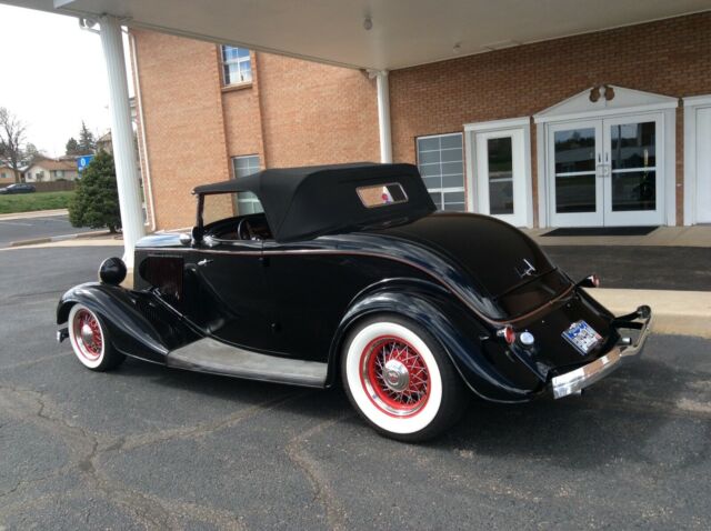 1933 Black Ford Model 40 Convertible