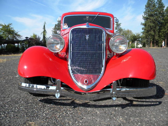 1933 Red Ford Victoria Victoria
