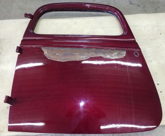 1933 Burgundy Ford Coupe - 3w Coupe