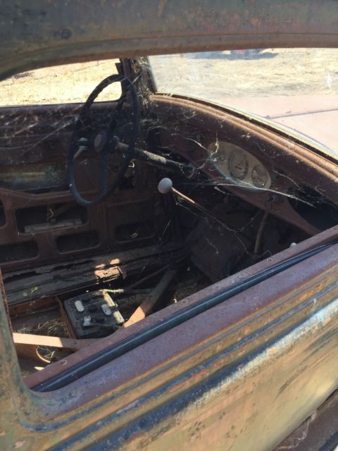 1933 blue Plymouth PD 4 door 4 door sedan