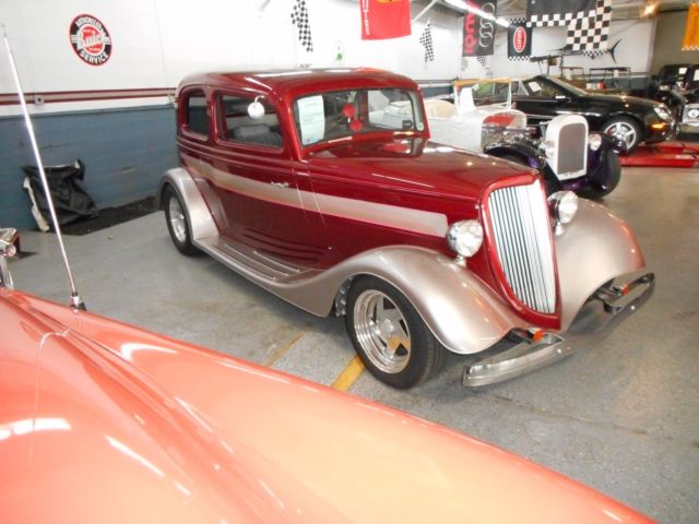 1933 Burgundy/Silver Ford Vicky Coupe