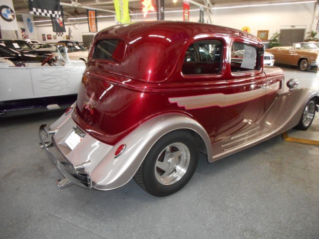 1933 Burgundy/Silver Ford Vicky Coupe