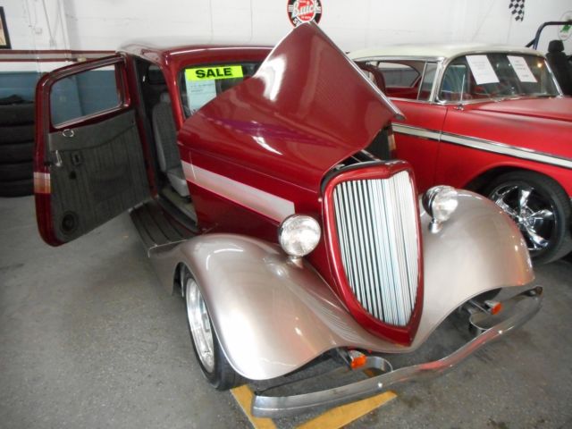 1933 Burgundy/Silver Ford Vicky Coupe