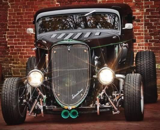 1933 Black Ford 5-window coupe