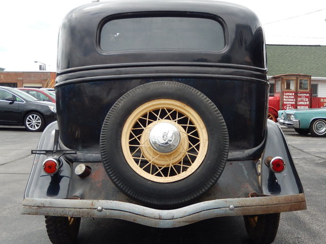 1934 Black Ford Model 40B Sedan