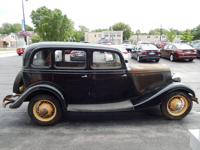 1934 Black Ford Model 40B Sedan