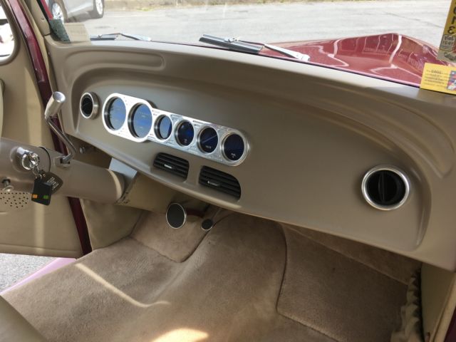 1934 Burgundy Chevrolet VICKY Vicky
