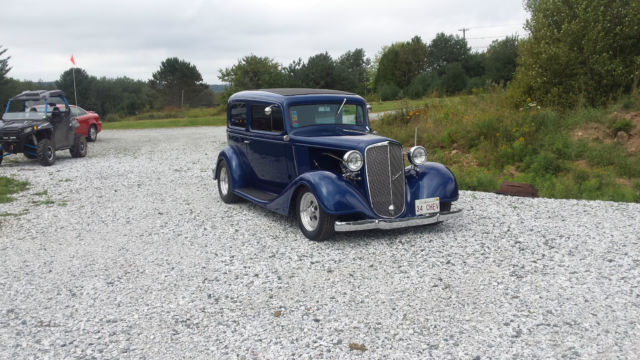 1934 dark blue Chevrolet Master steel