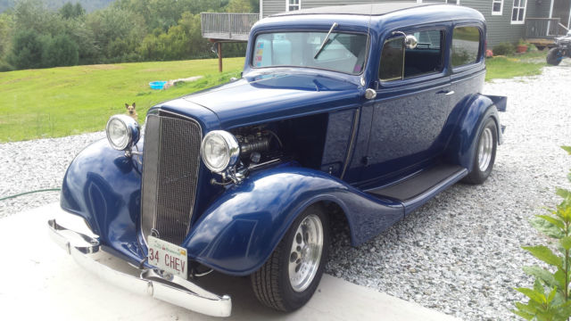 1934 dark blue Chevrolet Master steel