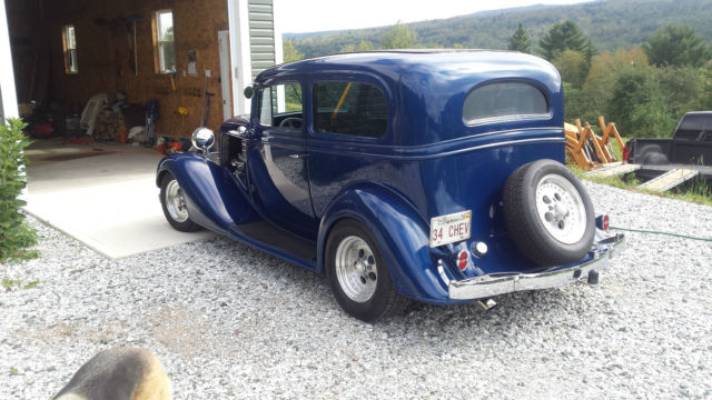 1934 dark blue Chevrolet Master steel