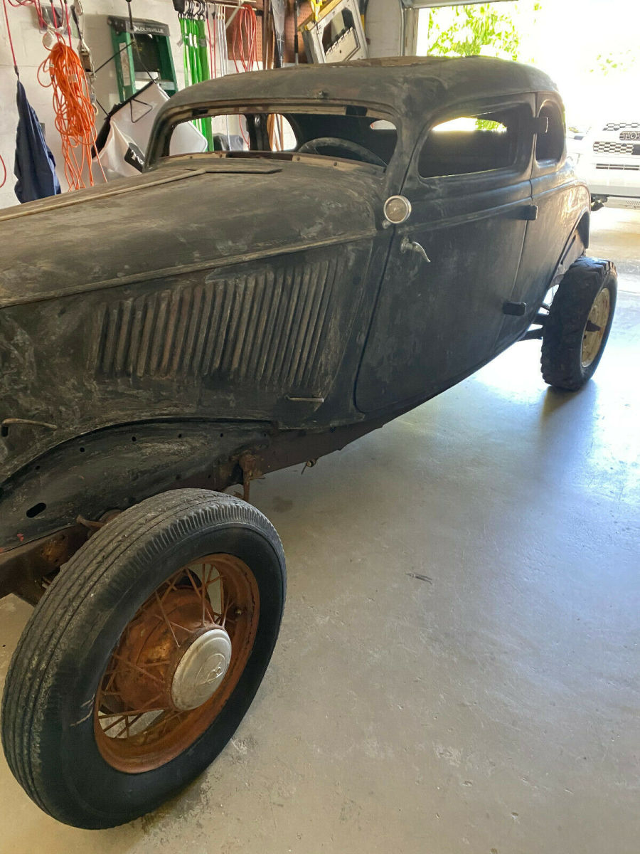 1934 Ford 5 Window 40B Coupe