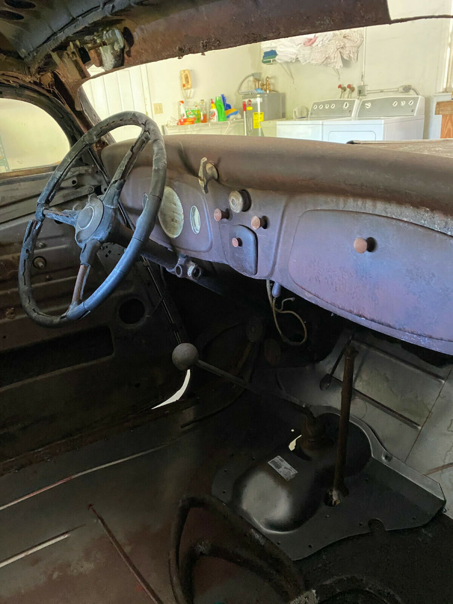 1934 Ford 5 Window 40B Coupe