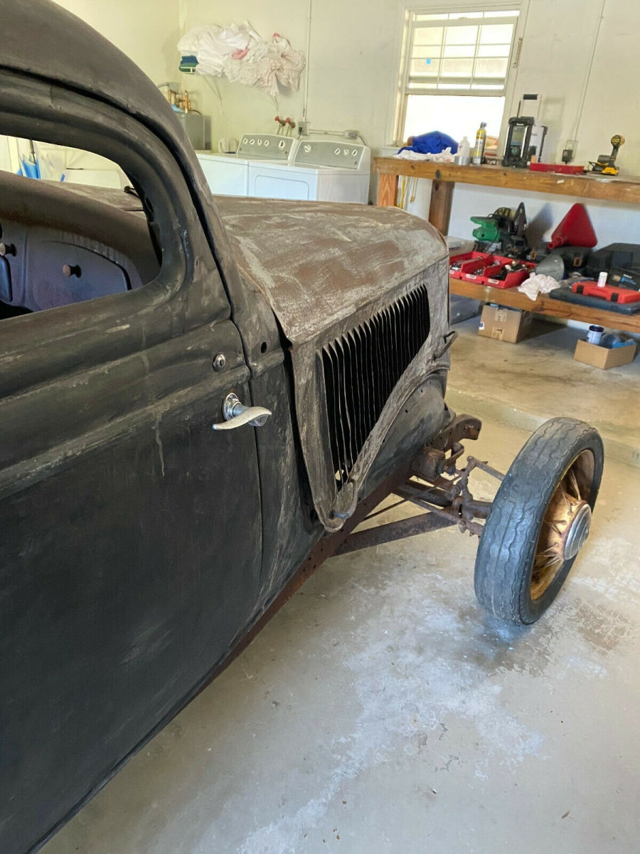 1934 Ford 5 Window 40B Coupe