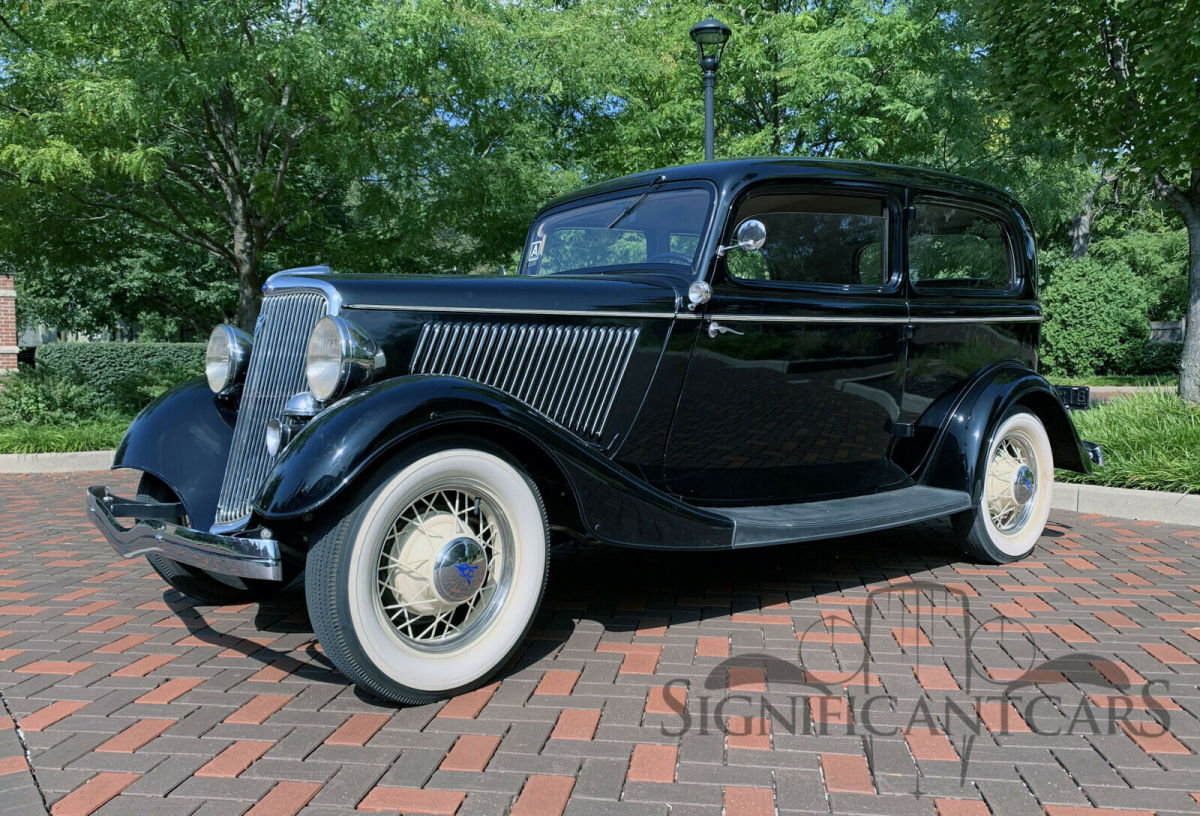 1934 Black Ford 2 Door Sedan