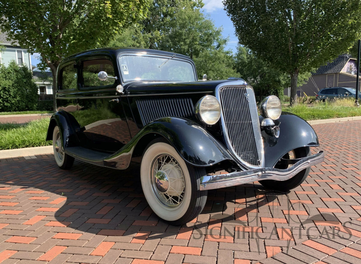 1934 Black Ford 2 Door Sedan