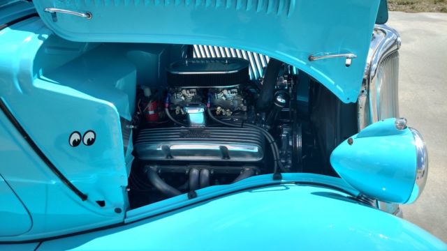 1934 Beautiful teal blue Ford Coupe 5 Window Coupe