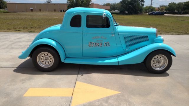 1934 Beautiful teal blue Ford Coupe 5 Window Coupe