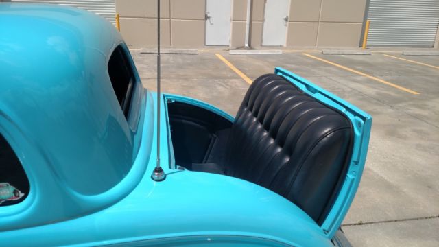 1934 Beautiful teal blue Ford Coupe 5 Window Coupe