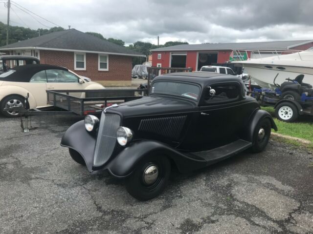 1934 Black Ford Coupu Coupe