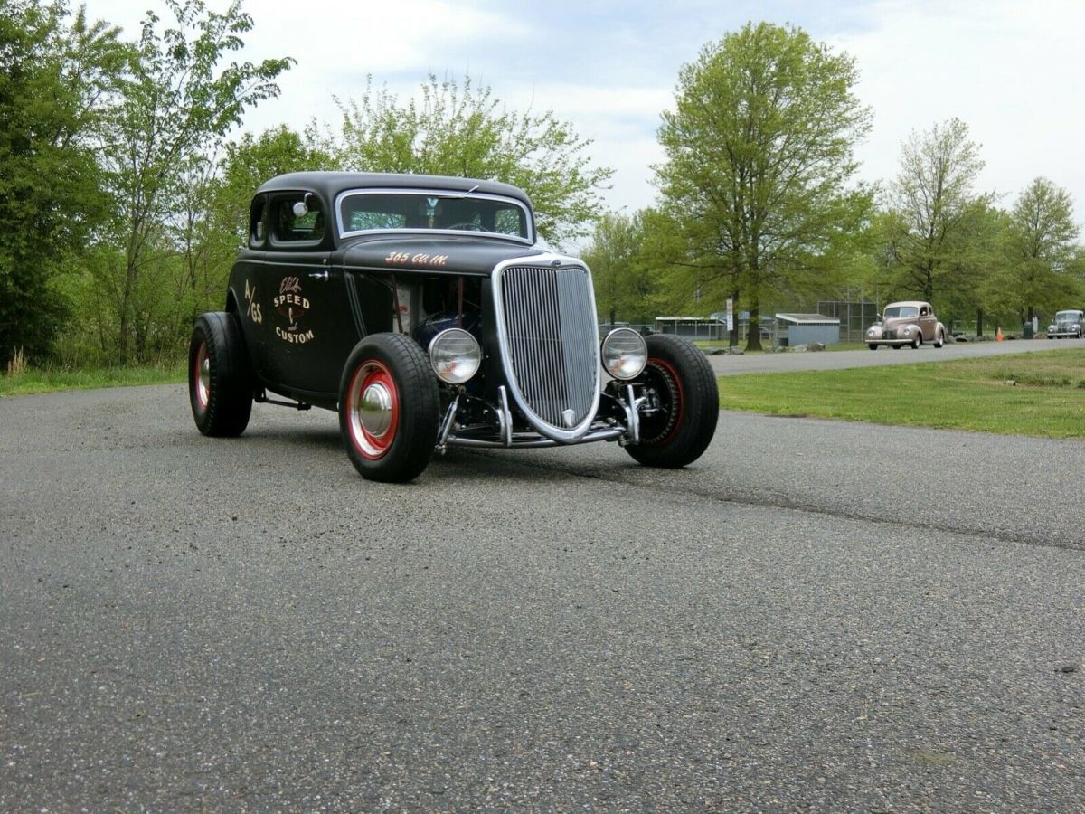 1934 Black Ford Model 40 Coupe