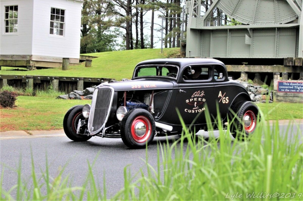 1934 Black Ford Model 40 Coupe