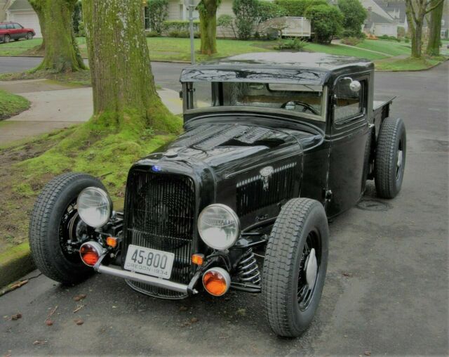 1934 Black Ford Hot Rod Cab & Chassis