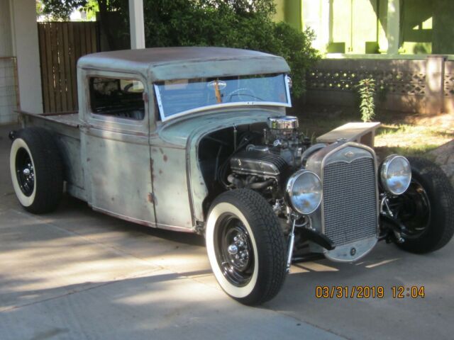 1934 Green Ford hot rod