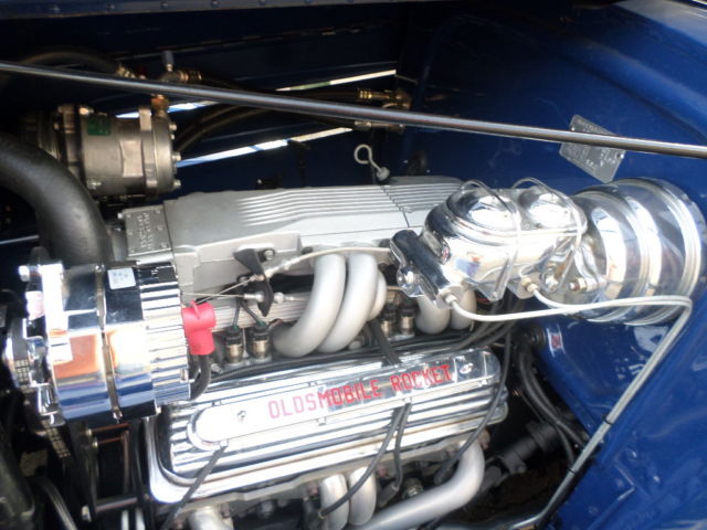 1934 Blue Oldsmobile Eighty-Eight