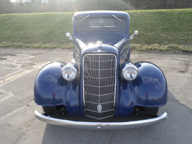 1934 Blue Oldsmobile Eighty-Eight