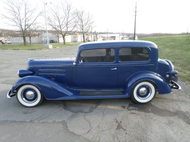 1934 Blue Oldsmobile Eighty-Eight