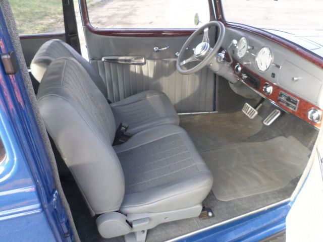 1934 Blue Oldsmobile Eighty-Eight