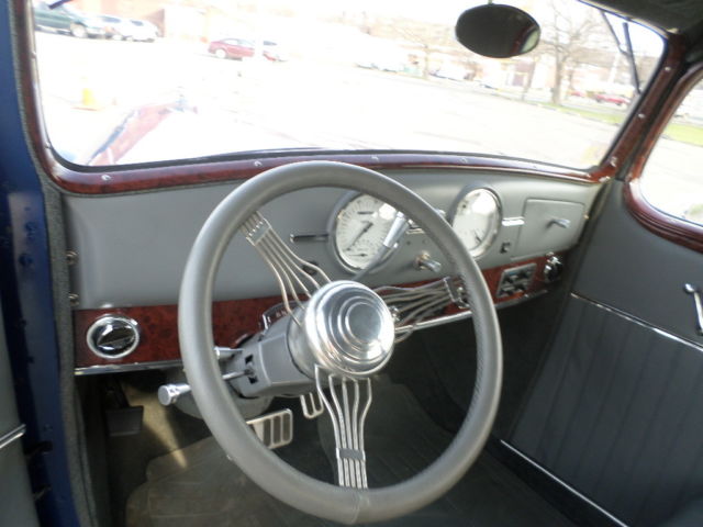 1934 Blue Oldsmobile Eighty-Eight