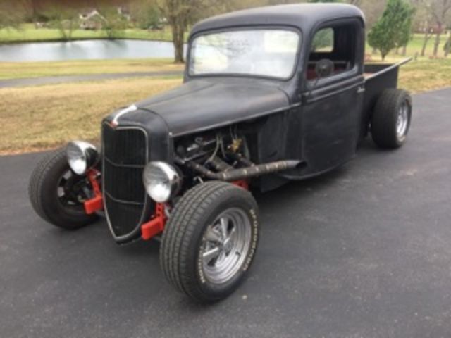 1935 Black Ford TRUCK