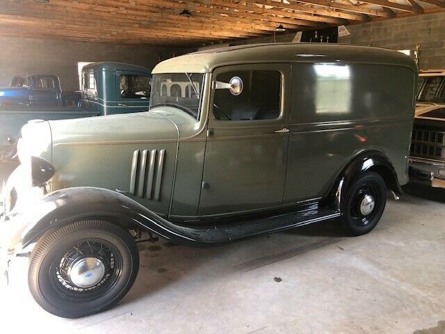 1935 Green and Black Chevrolet Truck Panel