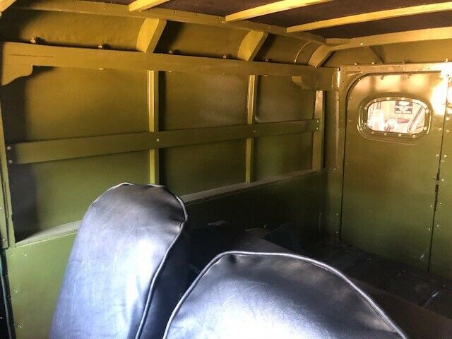 1935 Green and Black Chevrolet Truck Panel