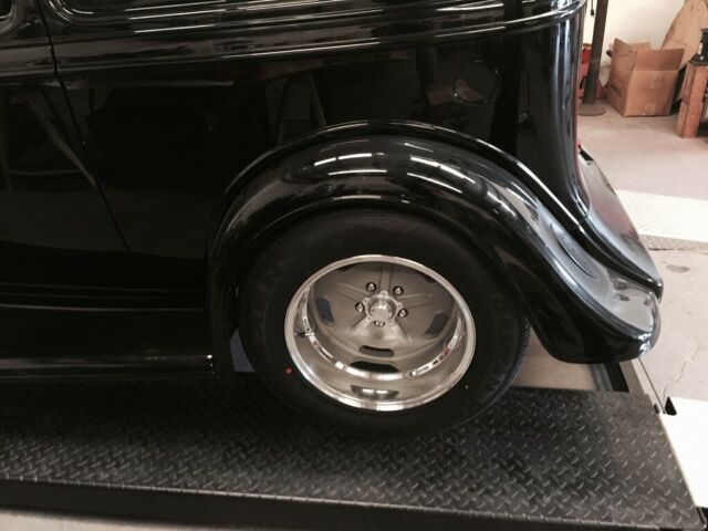 1935 BLACK GLOSS Chevrolet 2 DOOR OUTLAW BODY 2DR OUTLAW GLASS BODY