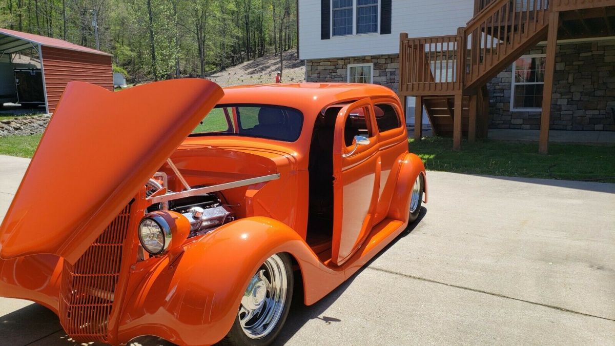1935 Orange Ford sedan Sedan